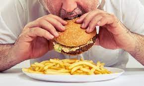 Health Tips : क्या आपको बार-बार खाने की आदत हैं तो हो जाइए सावधान ! आपके दिल को हो सकता है नुकसान